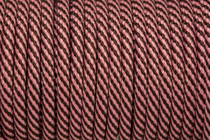 Barna-rózsaszín spirál textilkábel